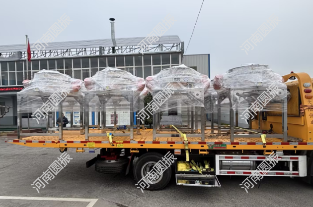 湖南省8臺直排篩裝車，準備發貨